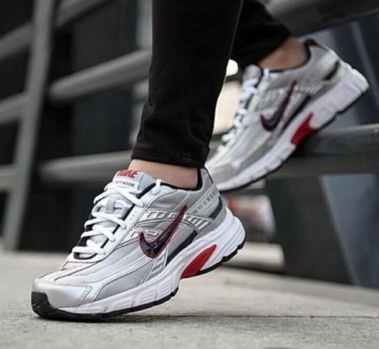 Nik E Initiator Low Metallic Silver Sneakers