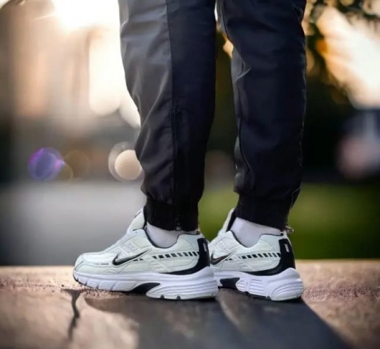 Nik E Initiator Low White Black Sneakers
