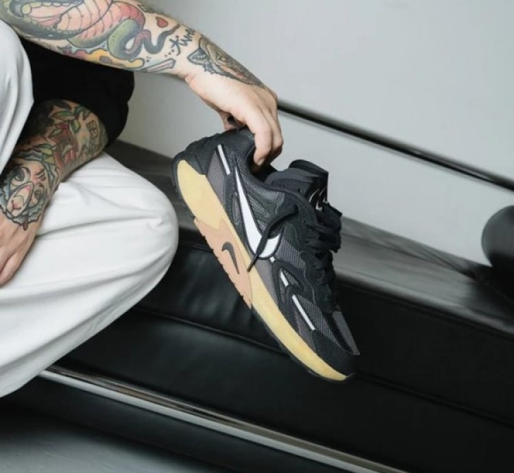 Nik E Jam Electric Black Gum Sneakers