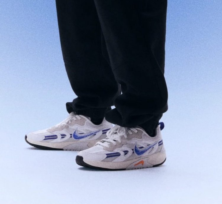 Nik E Jam Electric White Blue Sneakers
