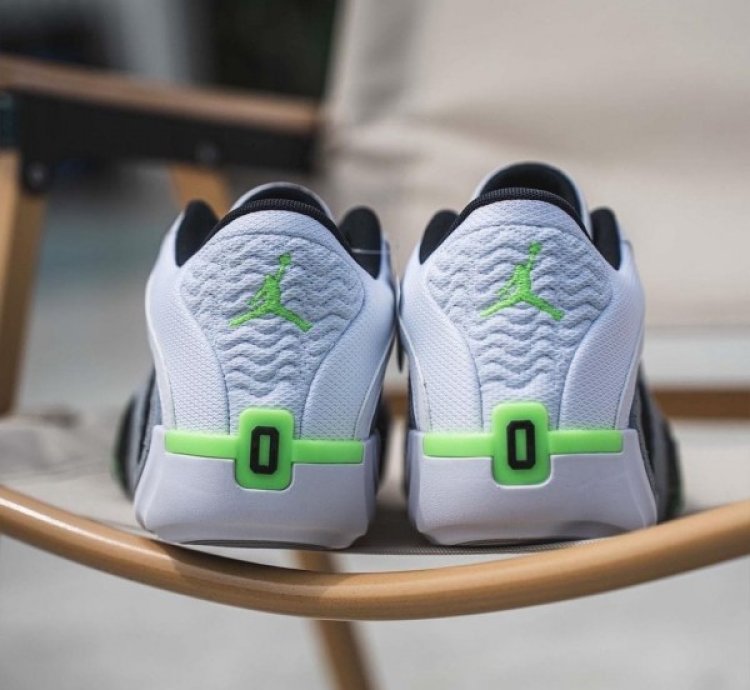 Nik E Jordan Jayson Tatum 2 Legacy White Neon Basketball Sneakers