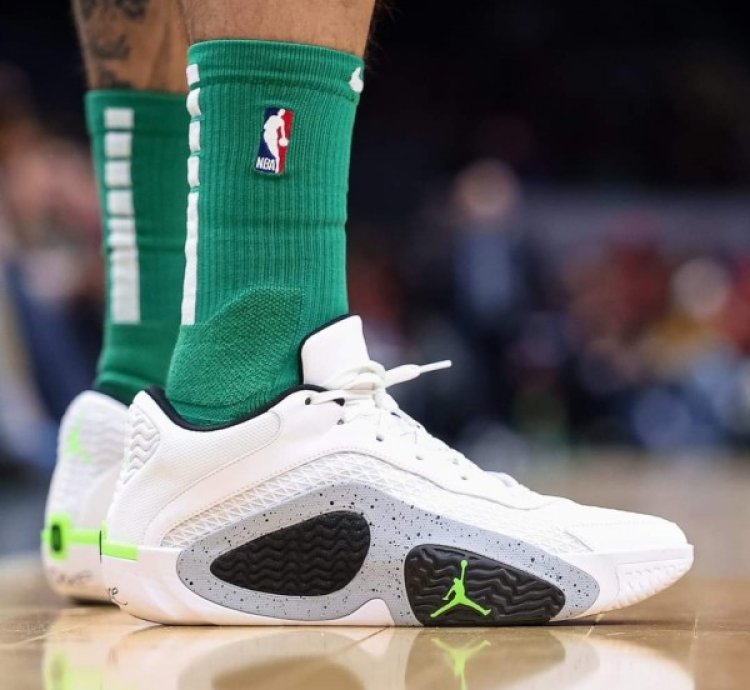 Nik E Jordan Jayson Tatum 2 Legacy White Neon Basketball Sneakers