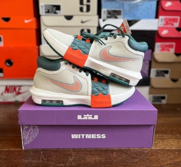 Nik E Lebron Witness 8 Multi Basketball Sneakers