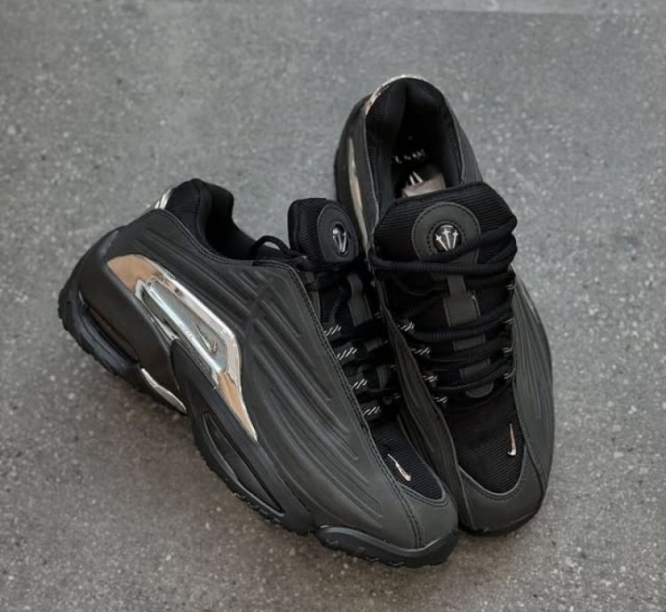 Nik E Nocta Hot Step 2 Black Sneakers