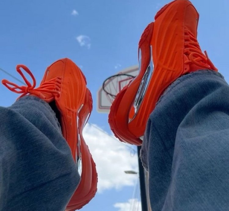 Nik E Nocta Hot Step 2 Total Orange Sneakers