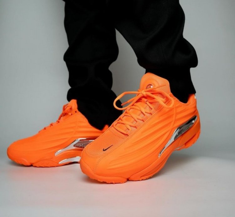 Nik E Nocta Hot Step 2 Total Orange Sneakers