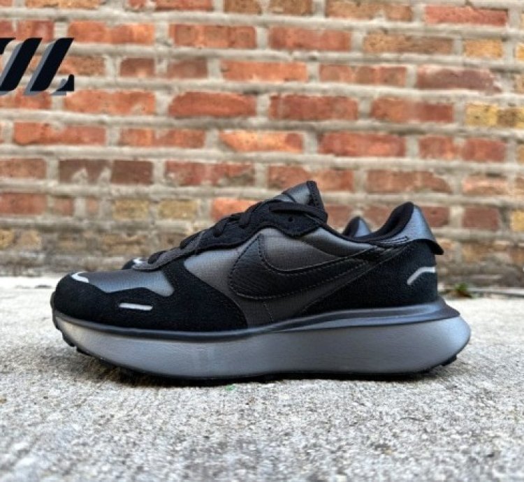 Nik E Phoenix Waffle Black Off Nior Sneakers