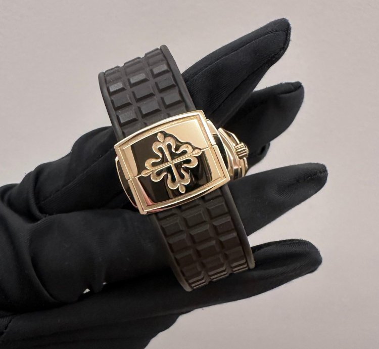 Patek Philippe Aquanaut Luce Ref 5068r-001