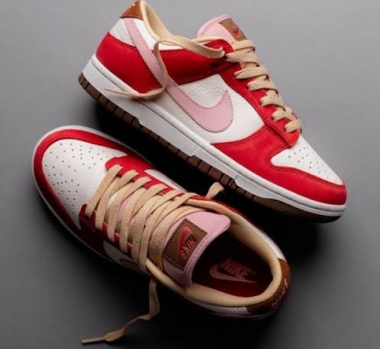 Nik E Sb Dunk Low Bacon Sneakers
