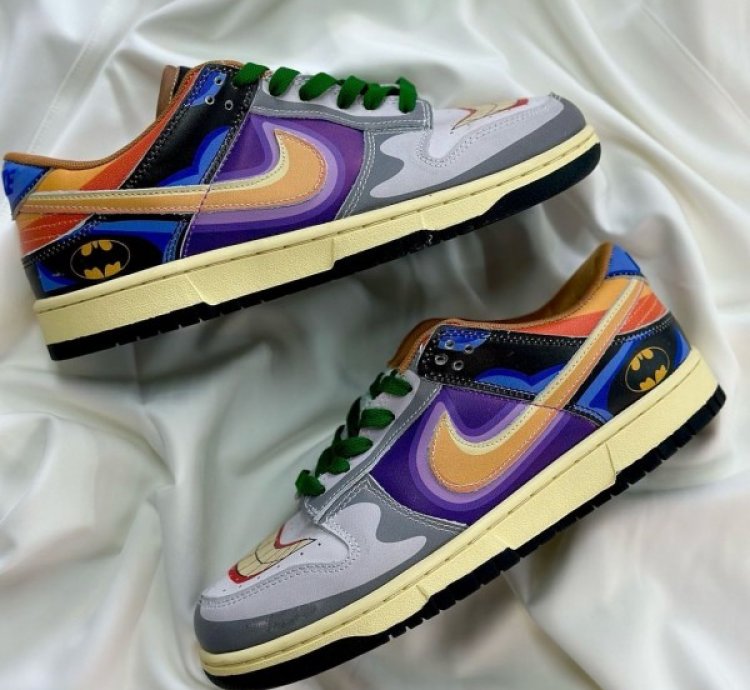 Nik E Sb Dunk Low Batman X Joker Multicolor Sneakers