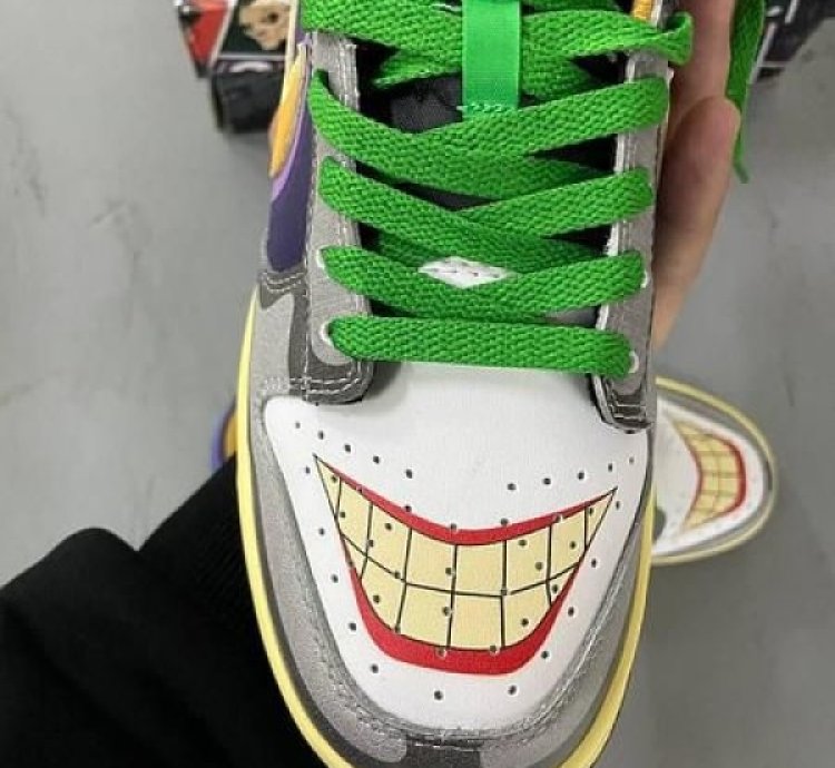 Nik E Sb Dunk Low Batman X Joker Multicolor Sneakers