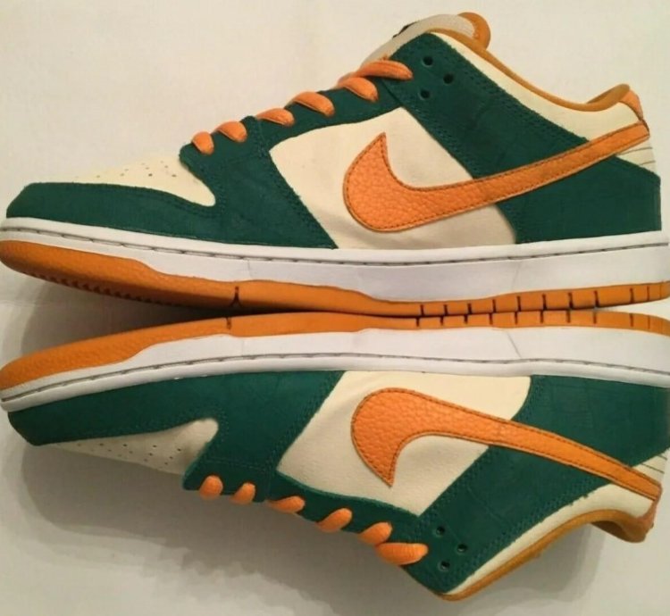 Nik E Sb Dunk Low Pro Legion Green Gine Kumquat Sneakers