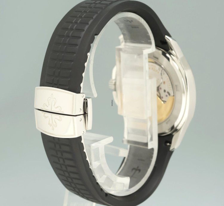 Patek Philippe Aquanaut Mint Steel Aquanaut Black Rubber Jumbo 5165a 38mm Watch Box