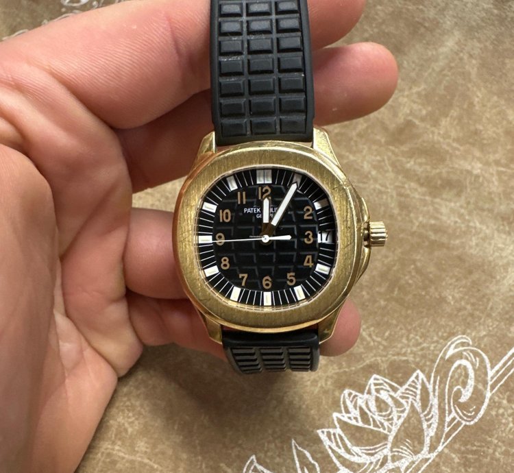 Patek Philippe Aquanaut Original Box And Papers