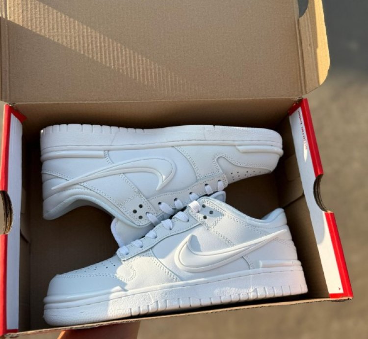 Nik E Sb Dunk Low Twist Triple White Sneakers