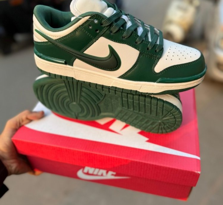 Nik E Sb Dunk Low Varsity Green Sneakers