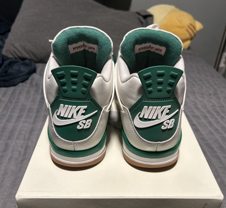 Nike Sb Jordan 4
