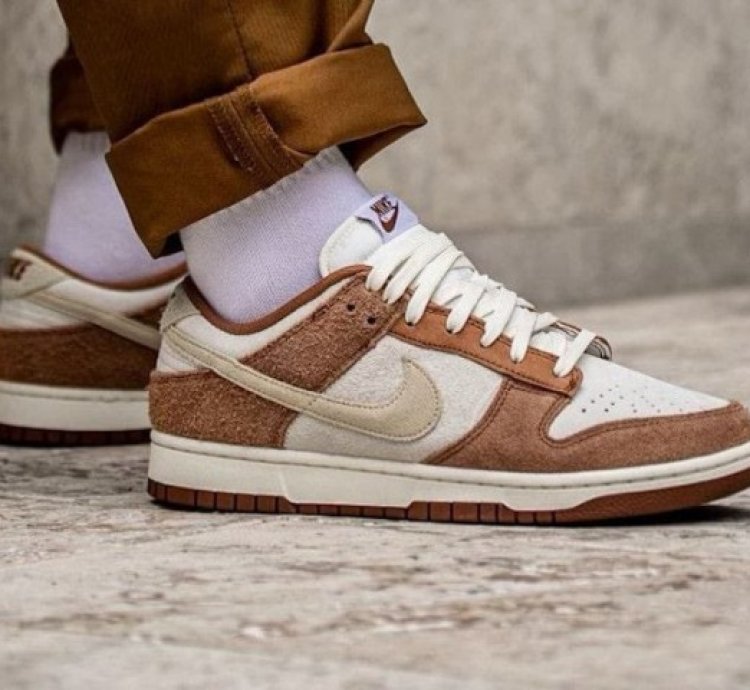Nik E Sb Dunk Low X Medium Curry Basketball Sneakers Rs3190 Rs4190 24 Off