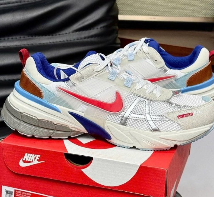 Nik E V2k Run Metallic Silver Gym Red Running Shoes
