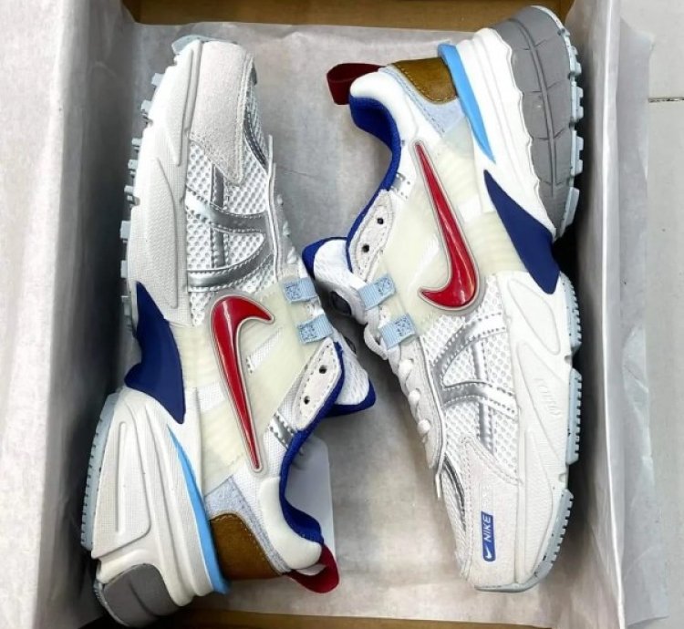 Nik E V2k Run Metallic Silver Gym Red Running Shoes
