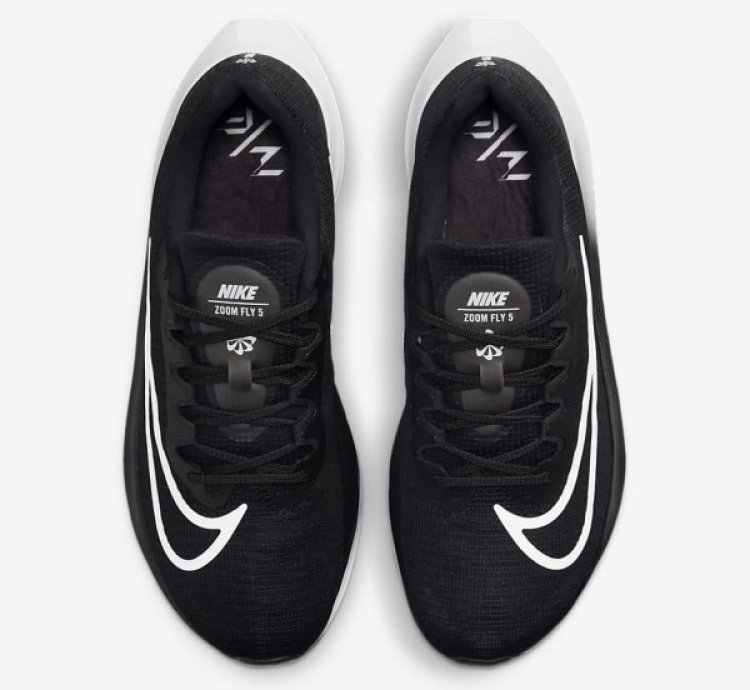 Nik E Zoom Fly Black White Running Shoes