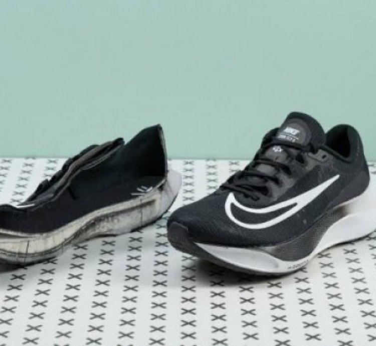 Nik E Zoom Fly Black White Running Shoes