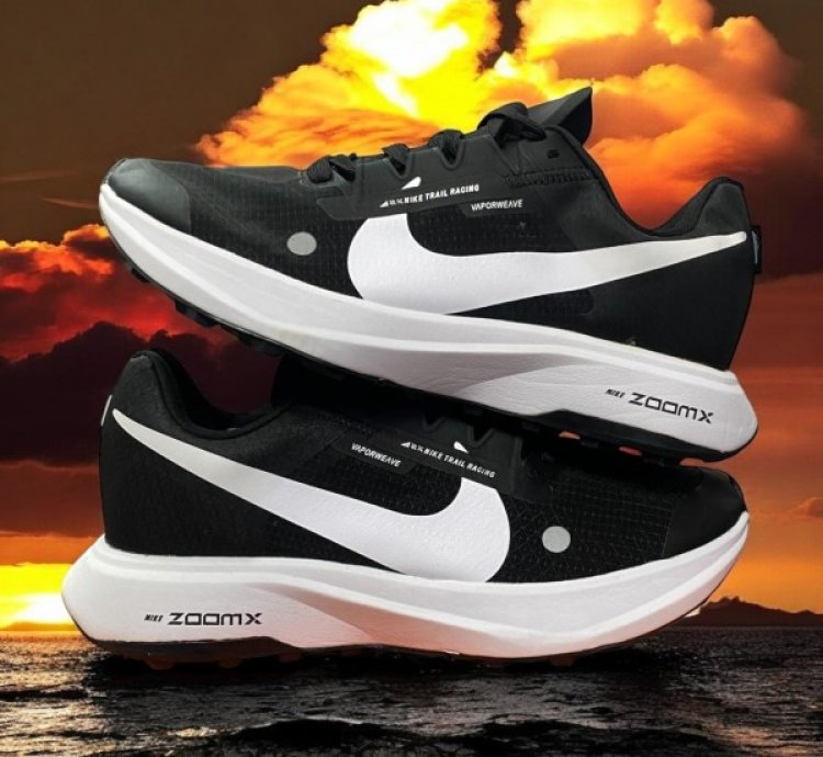 Nik E Zoom Trail Black White Running Shoes