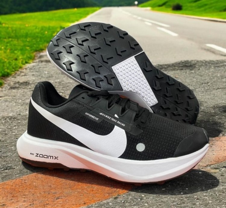 Nik E Zoom Trail Black White Running Shoes