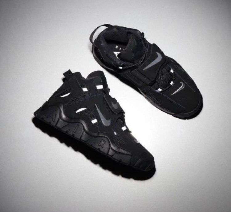 Nike Air Barrage All Black Sneakers