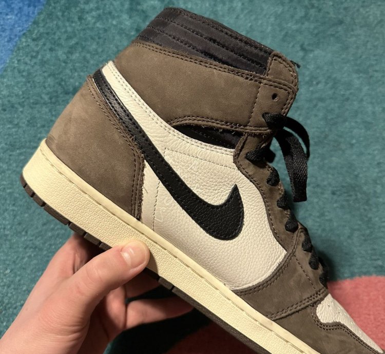Travis Scott Air Jordan 1 Retro High Og Mocha