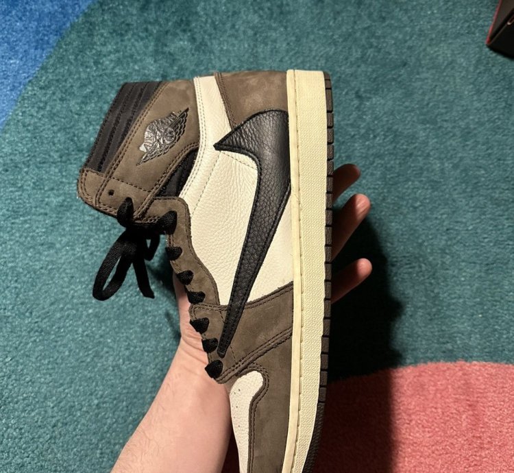 Travis Scott Air Jordan 1 Retro High Og Mocha
