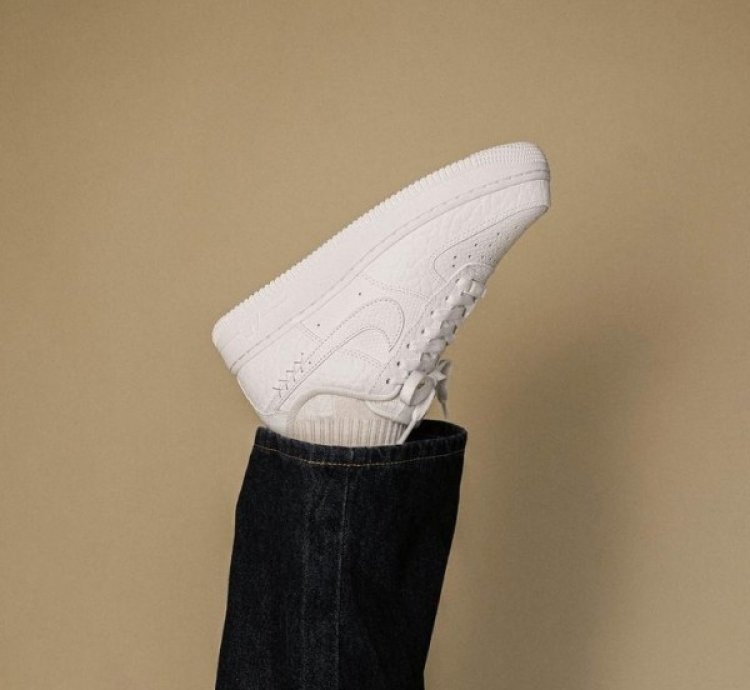 Nike Air Force 1 07 Textured White Sneakers