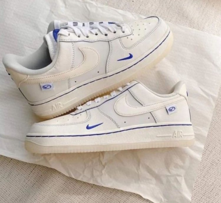 Nike Air Force 1 07 Water Line Sneakers