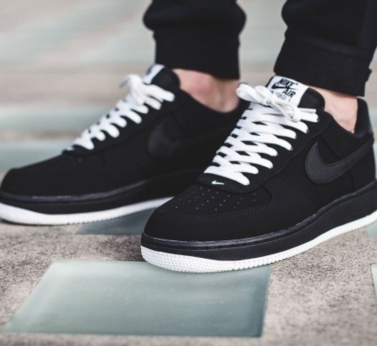 Nike Air Force 1 Full Black White Sneakers