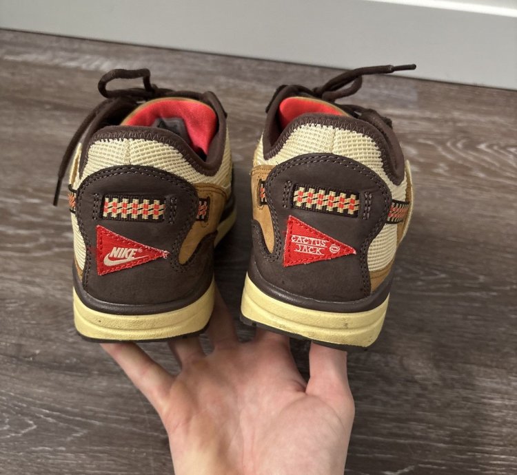 Travis Scott Air Max 1 Brown
