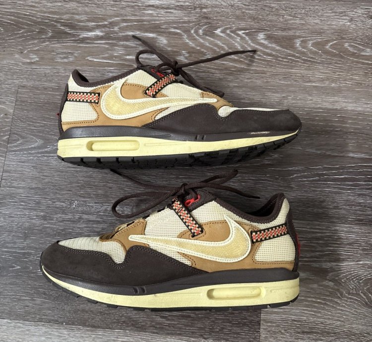 Travis Scott Air Max 1 Brown