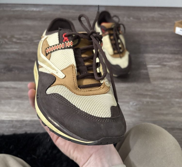 Travis Scott Air Max 1 Brown