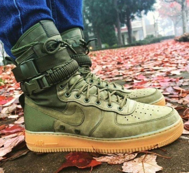 Nike Air Force 1 High Sfl Green Sneakers