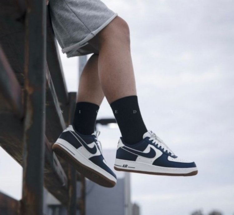 Nike Air Force 1 Low College Pack Nevy Blue Sneakers