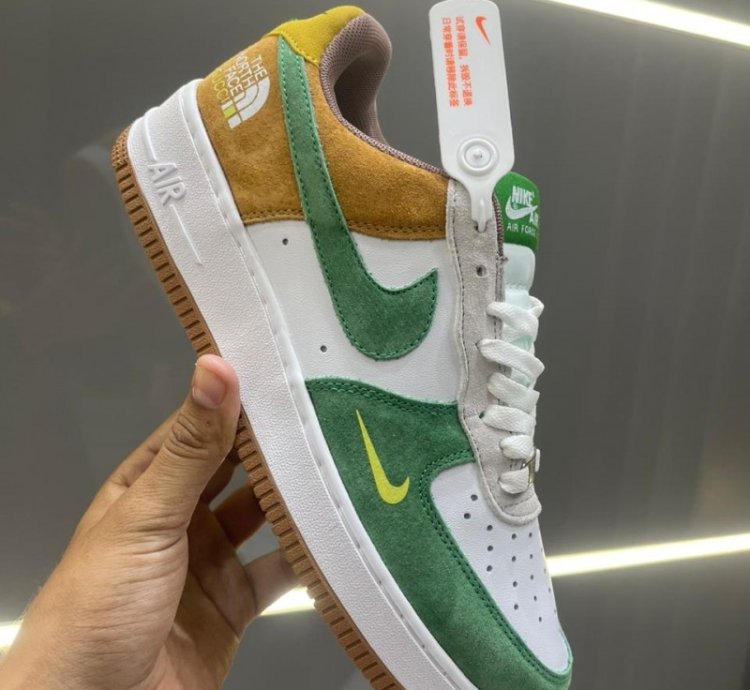 Nike Air Force 1 Low North Face Sneakers