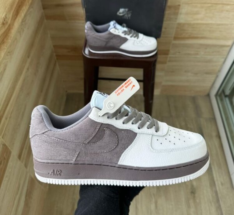 Nike Air Force 1 Low Prm Velvet Crown Sneakers