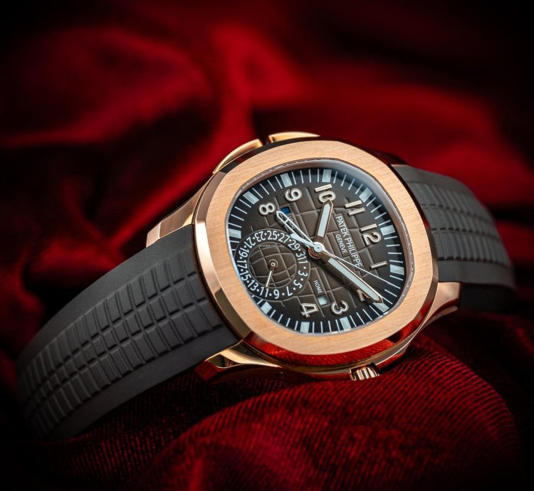 Patek Philippe Aquanaut Rose Gold Brown Dial 5164r Complete Set