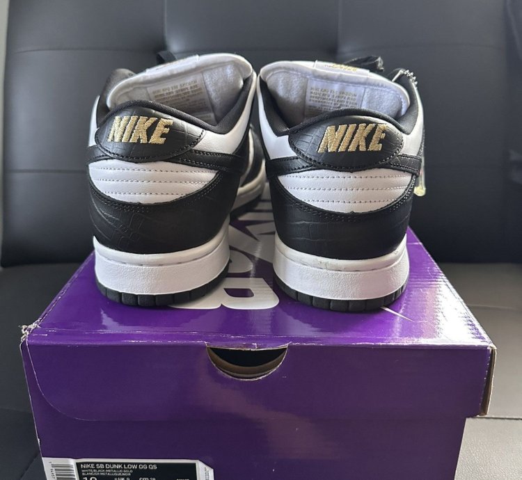 Nike Supreme Dunk Low