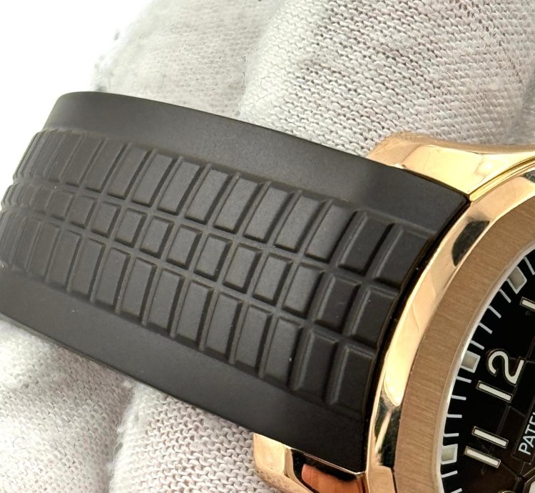 Patek Philippe Aquanaut Rose Gold Rubber Strap 5167r Box Papers 2020