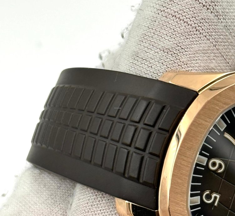 Patek Philippe Aquanaut Rose Gold Rubber Strap 5167r Box Papers 2020