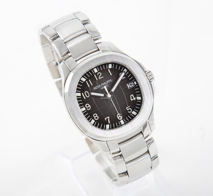 Patek Philippe Aquanaut Serviced 01 2020 Perfect Condition 1st Hand Watch Box Papers