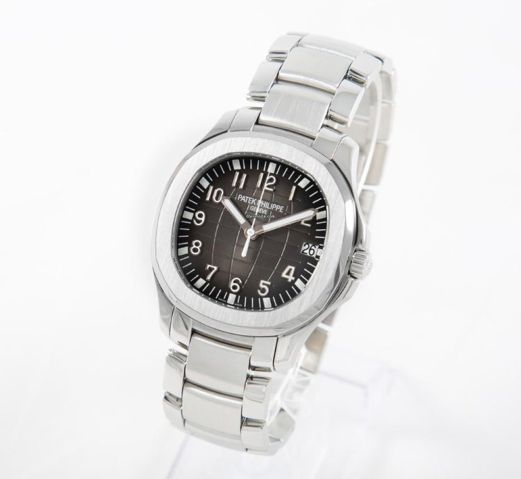 Patek Philippe Aquanaut Serviced 01 2020 Perfect Condition 1st Hand Watch Box Papers