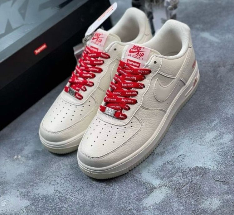 Nike Air Force 1 X Supreme Cream Red Sneakers