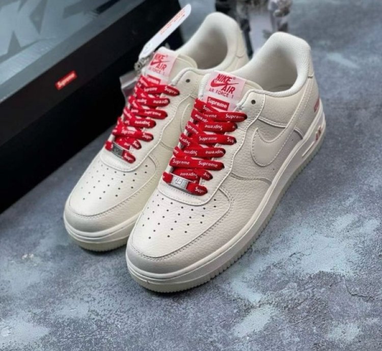 Nike Air Force 1 X Supreme Cream Red Sneakers