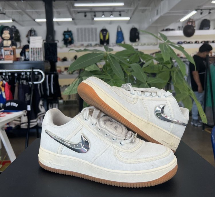 Nike Travis Scott Air Force 1 Sail